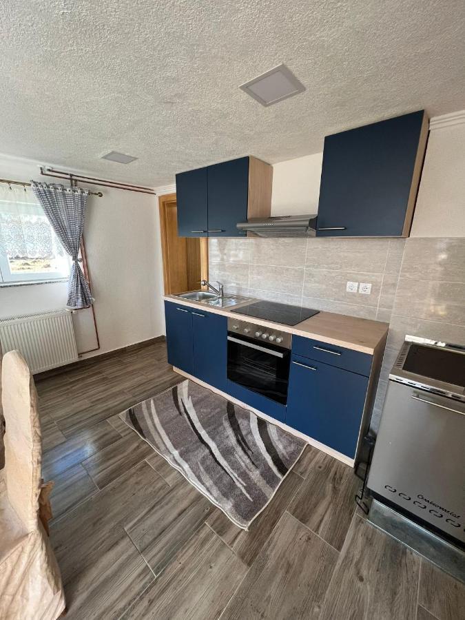 Apartmani Albatros Perusic المظهر الخارجي الصورة