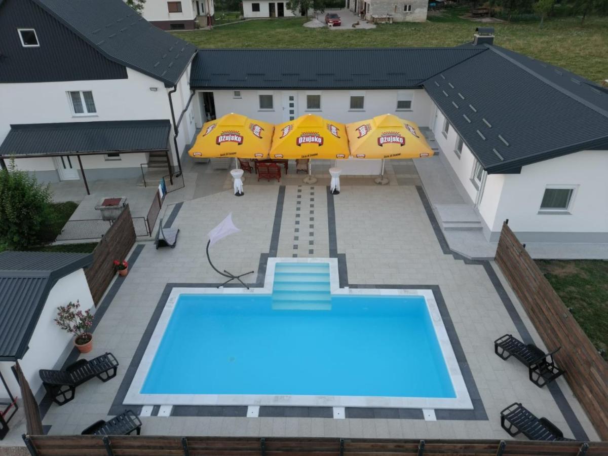 Apartmani Albatros Perusic المظهر الخارجي الصورة