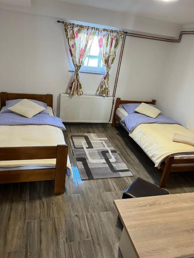 Apartmani Albatros Perusic المظهر الخارجي الصورة