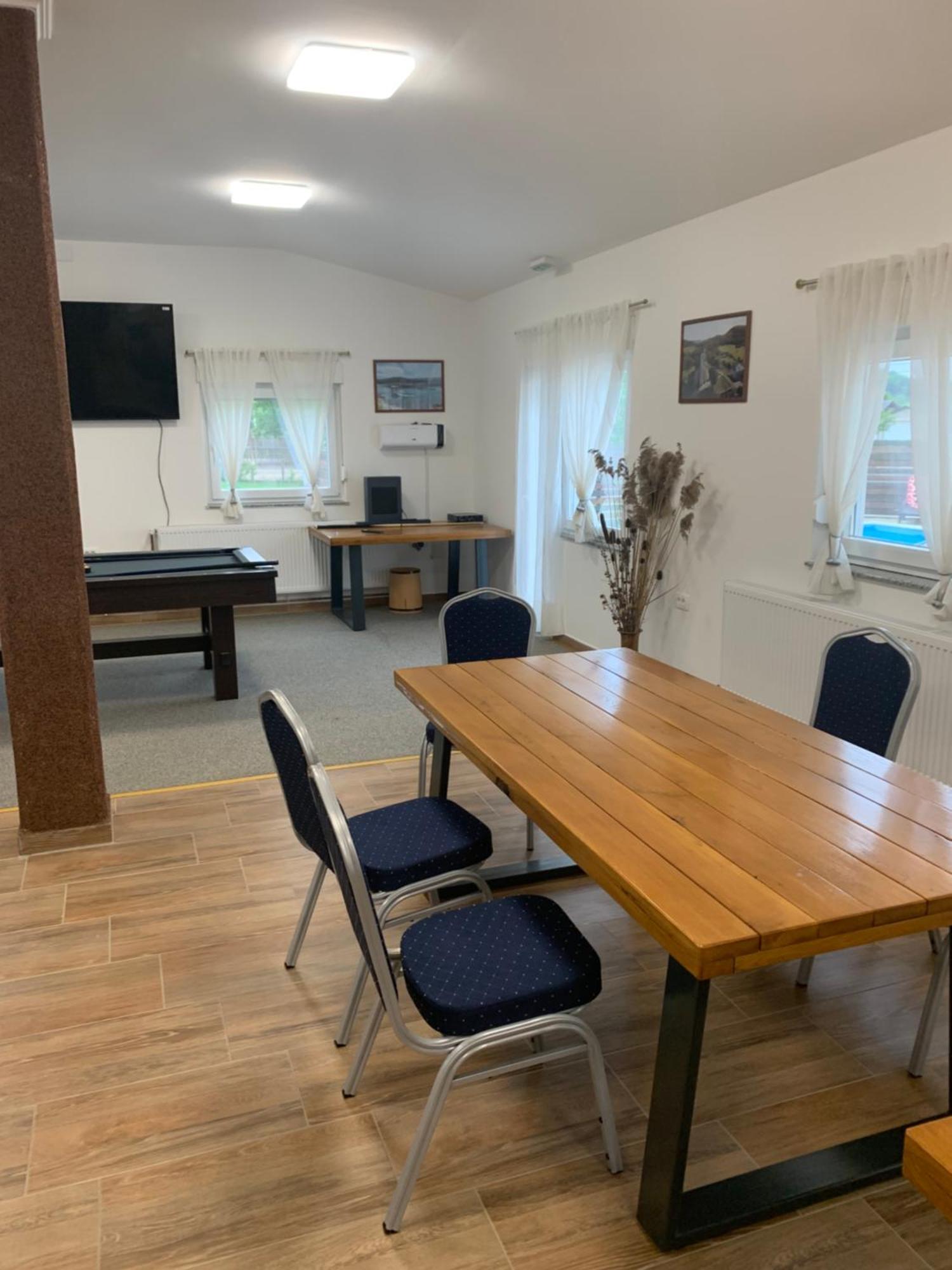 Apartmani Albatros Perusic المظهر الخارجي الصورة